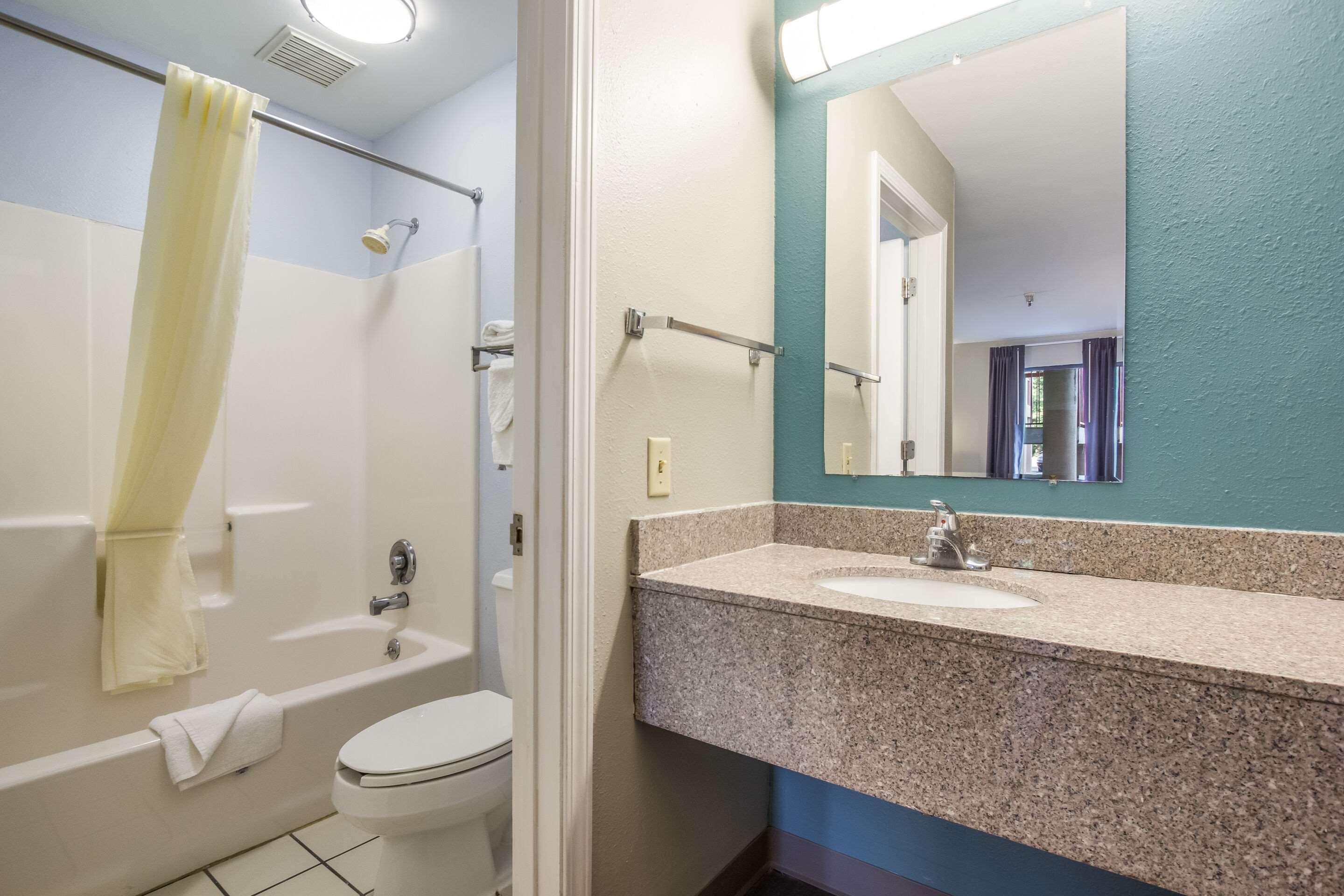 Econo Lodge Inn&Suites I-65 Brooks Esterno foto