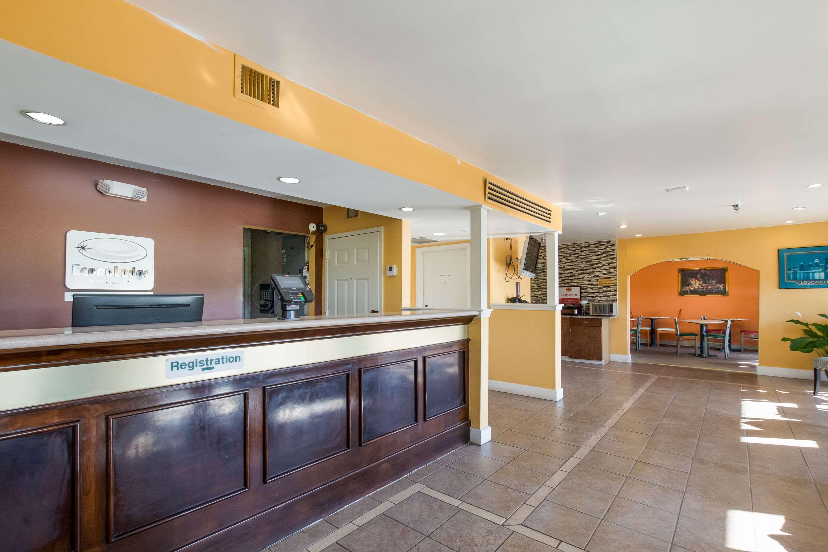 Econo Lodge Inn&Suites I-65 Brooks Esterno foto